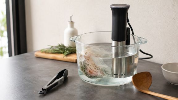Cuire à basse température chez soi : équipements et astuces à connaître