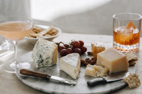 Accords fromages et cocktails : duo inattendu à tester